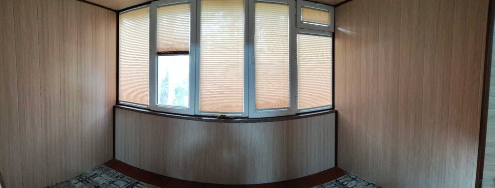 Срочно продаётся 2-х, комнатная квартира.