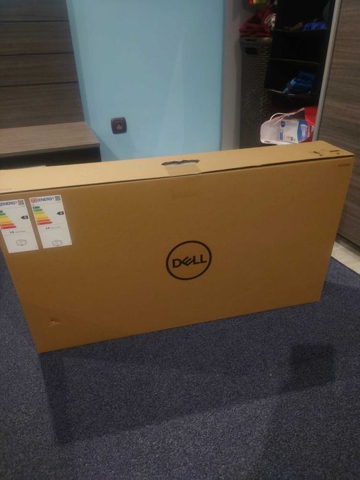 Продавам Монитор Dell P2725H