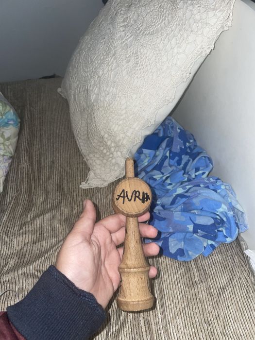 Kendama europe semnata de jucatori de kendama