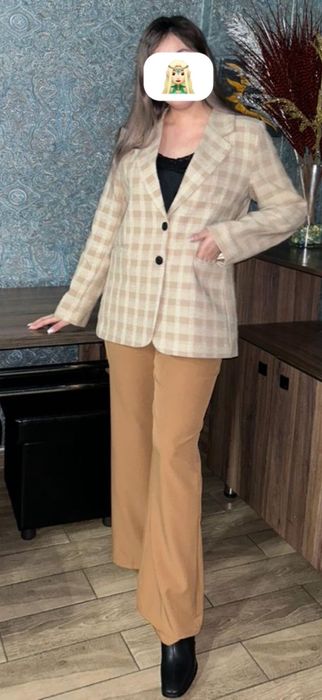 Продам пиджак. Одевала 1раз.плотный материал.