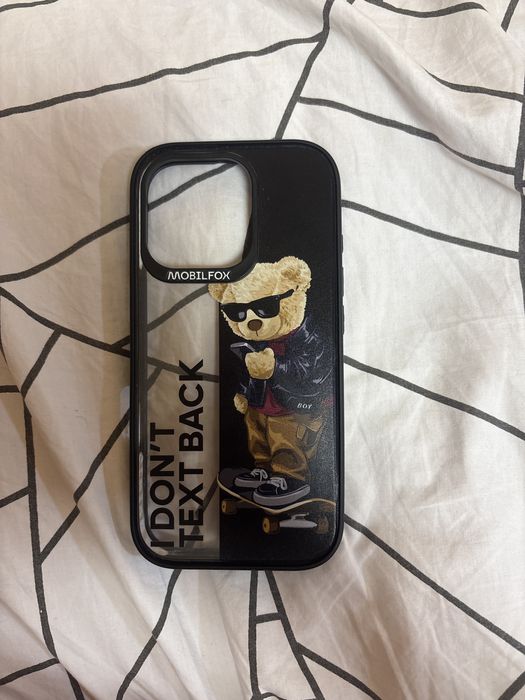 Husa mobilfox pentru iphone 16pro, este noua si nefolosita