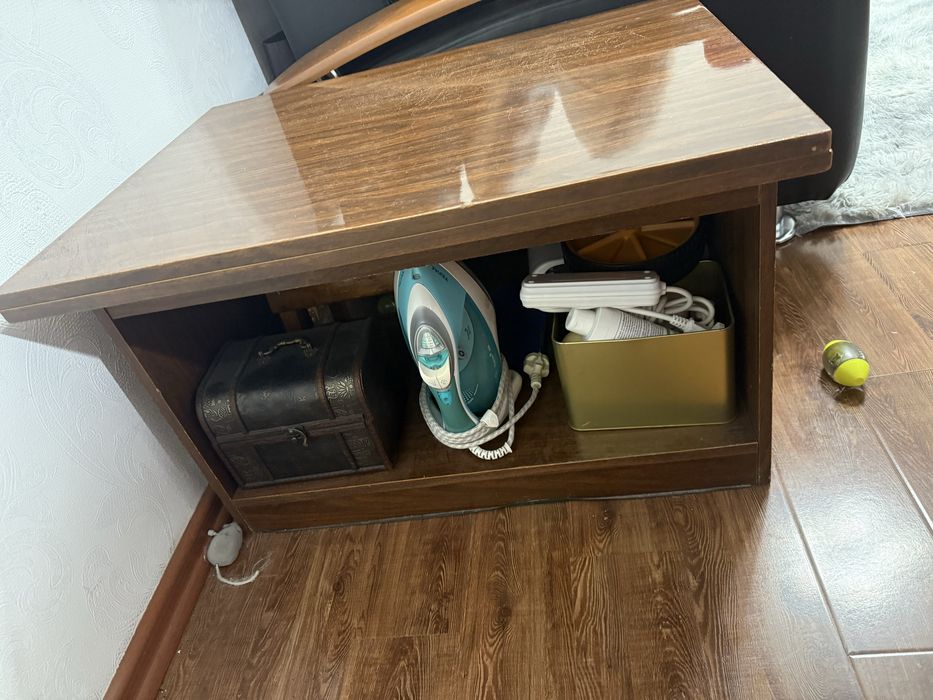 Журнальный столик