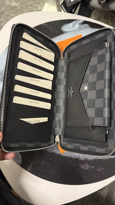 мъжки портфейл louis vuitton