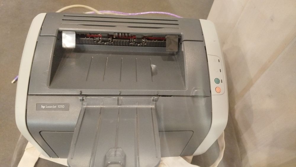 Принтер черно белый HP Laserjet 1010