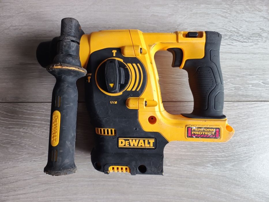Scule profesionale DeWalt 18V