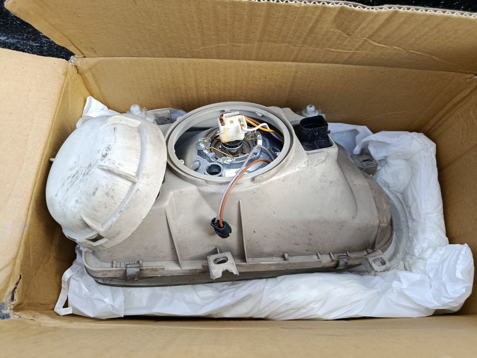 Продам фары на гольф 3 рабочие