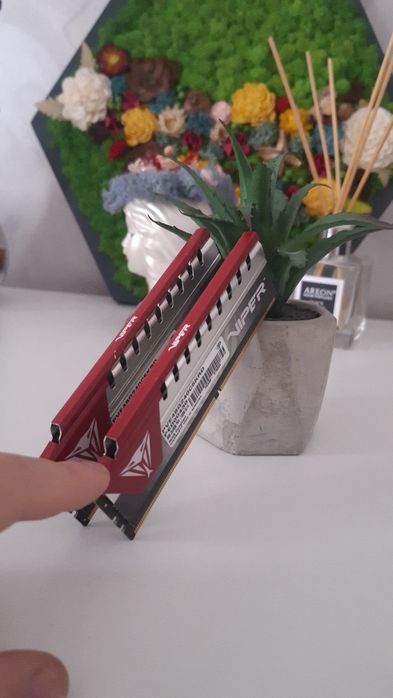 Stick uri de ram 8 gb ddr 4 cl 15 3000 mhz