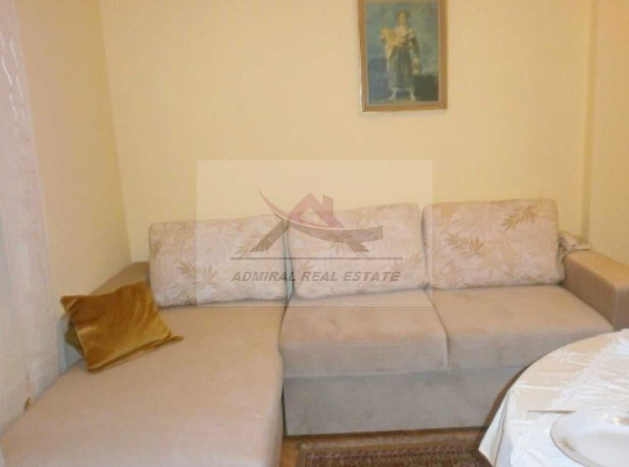 Дава се под наем Тристаен апартамент в Варна, Център - 75 кв.м за 800 € - Снимка #2