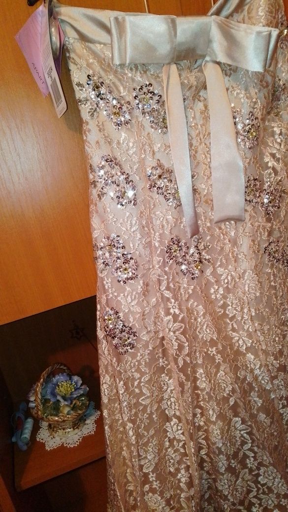 Rochie de ocazie mărimea 36 preț 100 lei