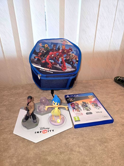 Disney Infinite 3.0 (PS4) + фигурки платформа и кейс