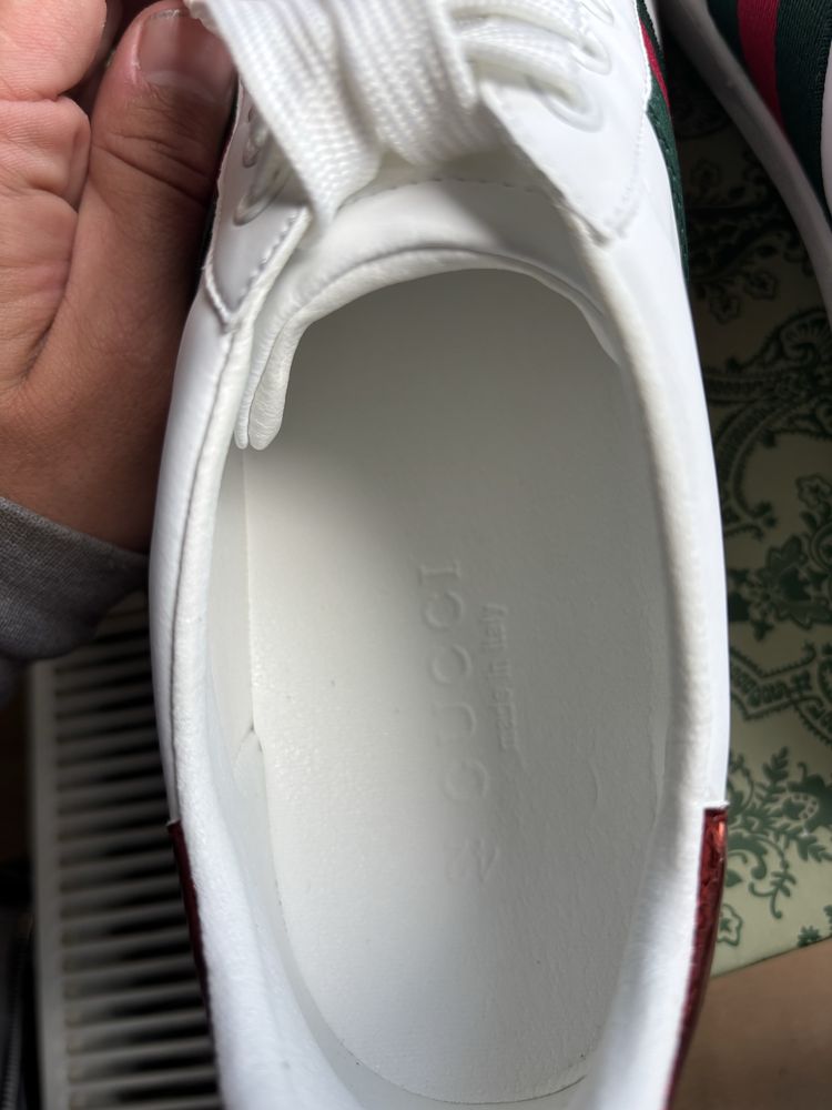 Adidasi Gucci 42