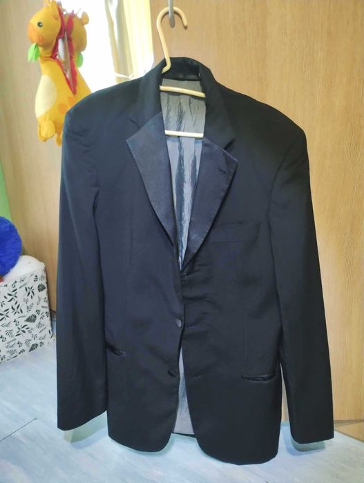 Сако Hugo boss .