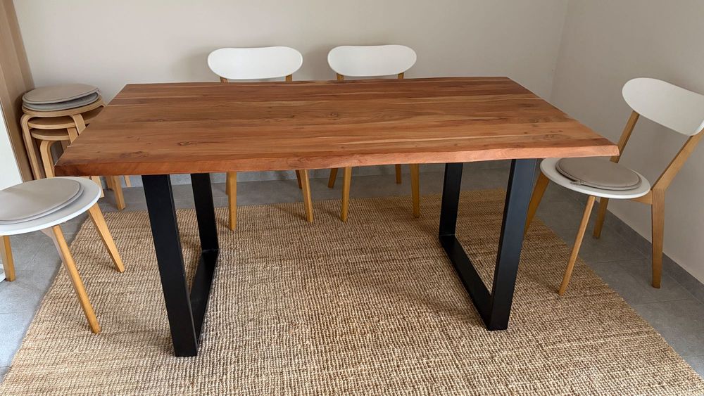 Маса дъб масив, метални крака