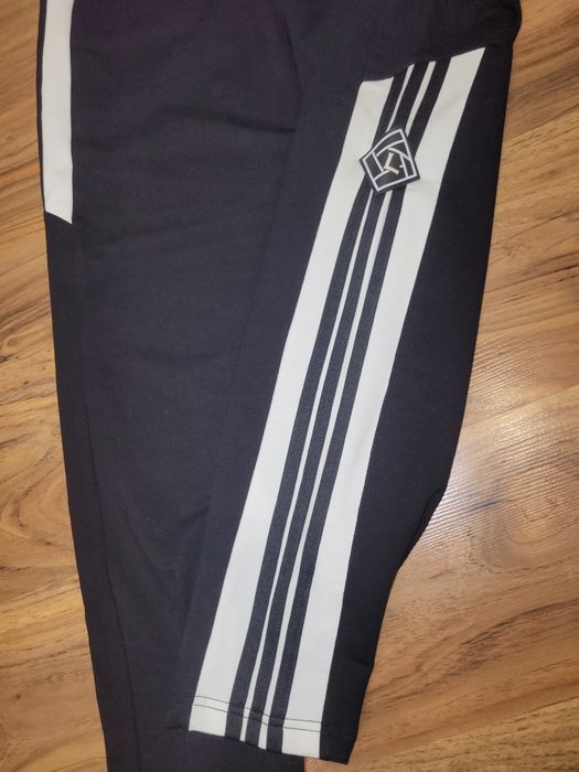 Нов спортен панталон Lucy