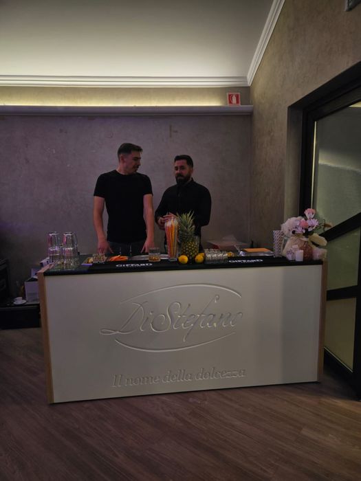 Ichiriez  tort de shat-turi  , bar mobil