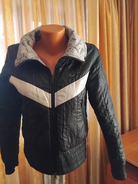 Geaca Nike două fețe