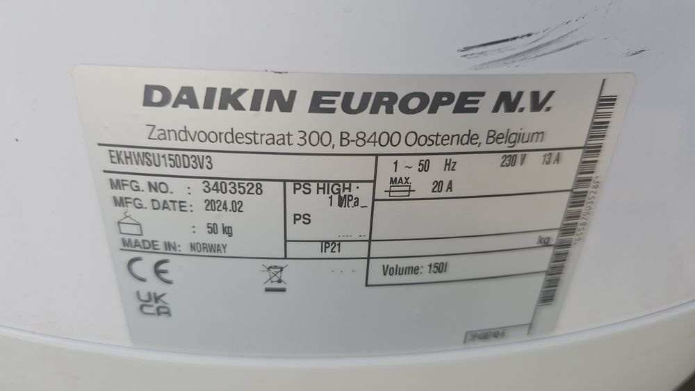 Daikin бойлер 150л и 180л със серпентина  неръждаем хромникелов буфер