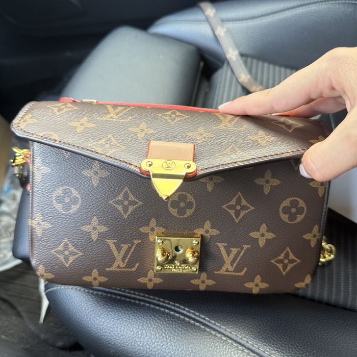 Чанта луксозно качество Louis Vutton!