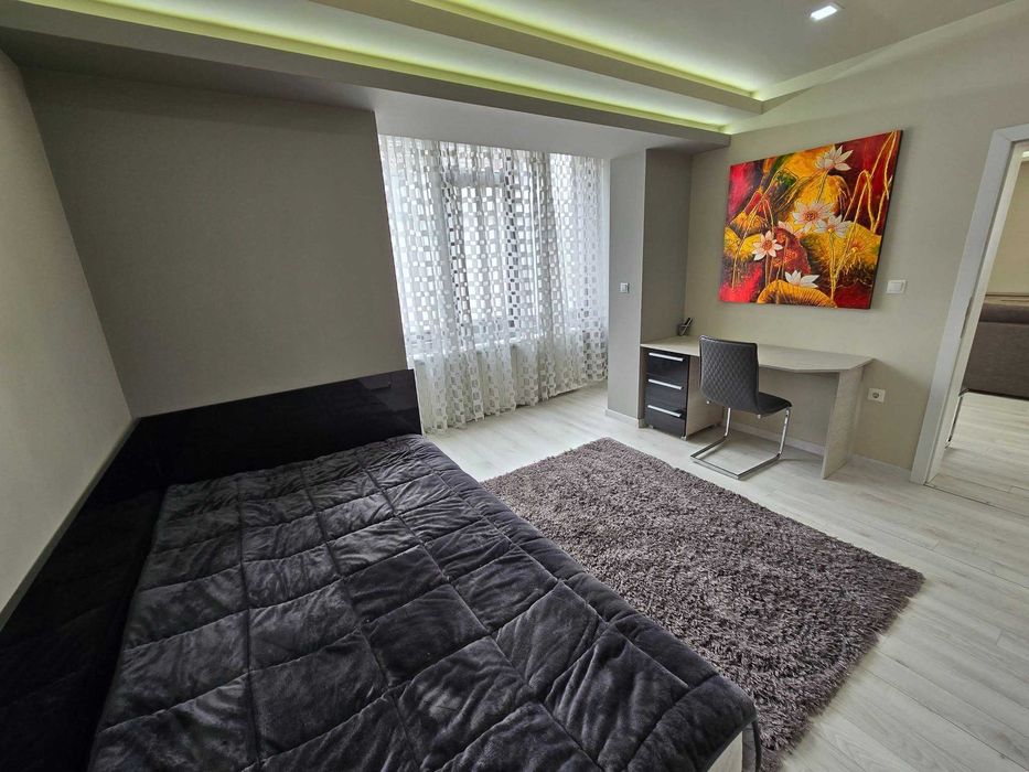 Дава се под наем Тристаен апартамент в Стара Загора, Център - 120 кв.м за 535.5 € - Снимка #10