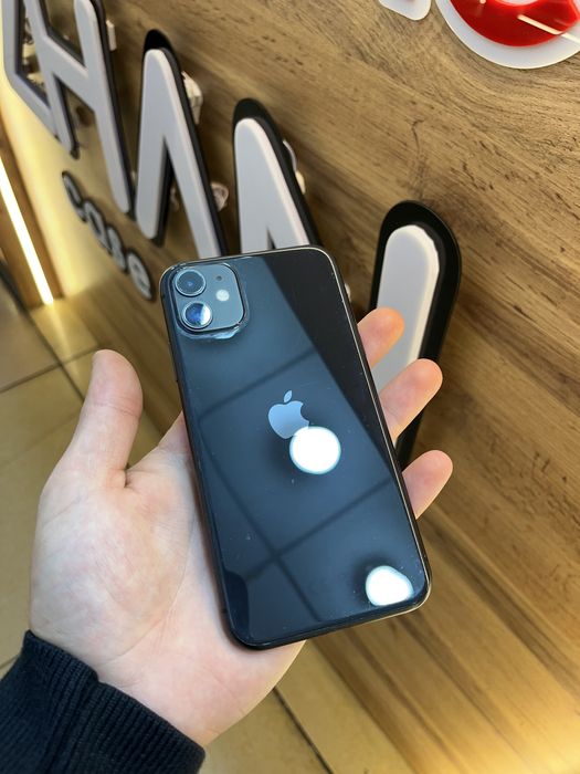 Айфон 11  состояние идеальное