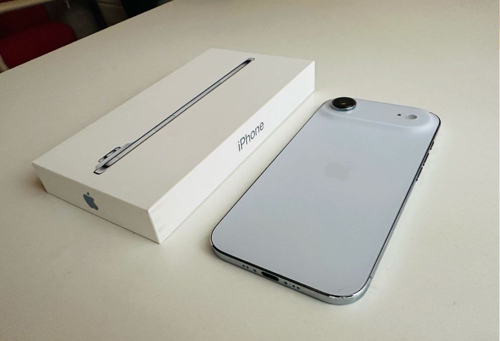 iPhone Air Sky Blue 256 GB