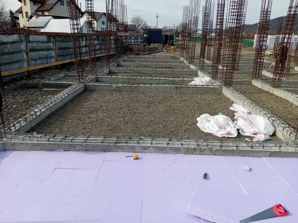 Meserias / Echipa executie constructii interioare, termoizolate, etc.