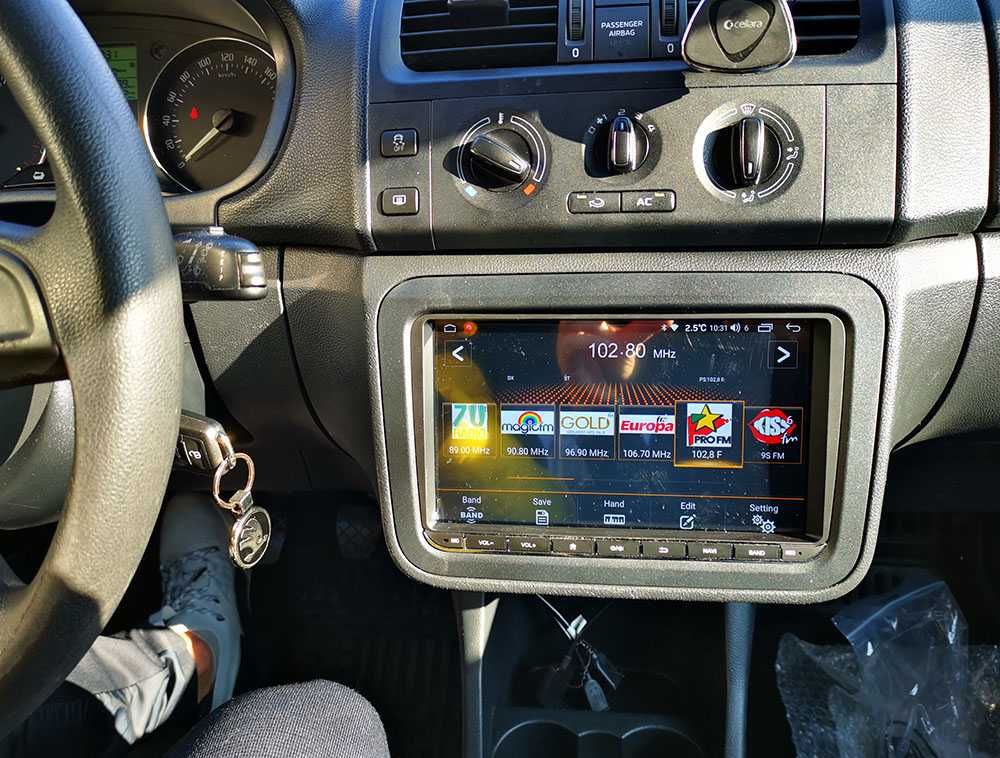 Navigatie Skoda Fabia Octacore 4+32GB DSP SIM 4G Carplay Android Auto
