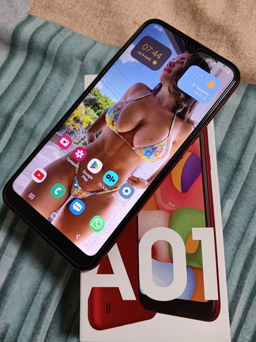 Продам Самсунг А 01