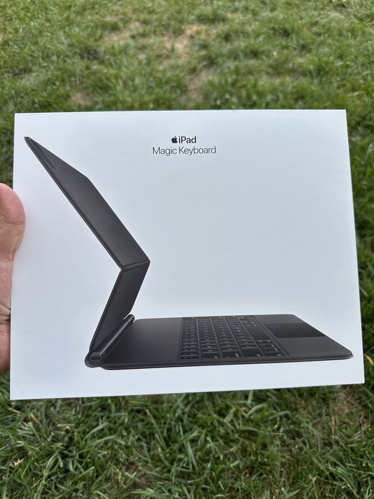 Apple magic keyboard 12.9 inch