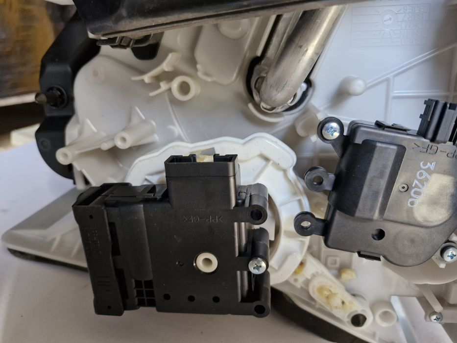 Radiator căldură și ac habitaclu Mazda6