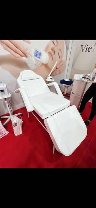 Продавам козметичен стол. В перфектно състояние. Материал: кожа. Новое