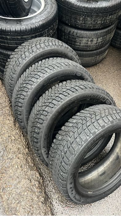 Зимняя шипованная резина R16