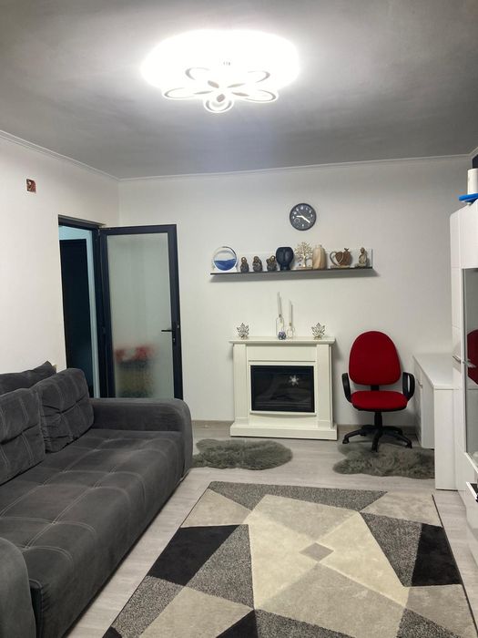 Închiriez apartament cu o camera