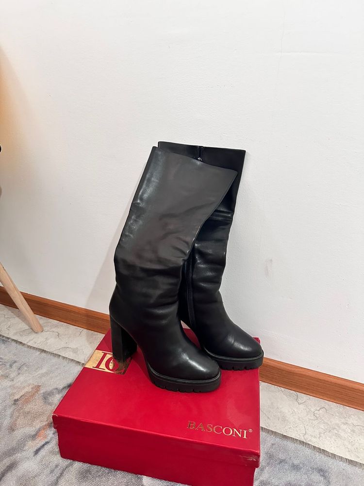 Продам сапоги туфли