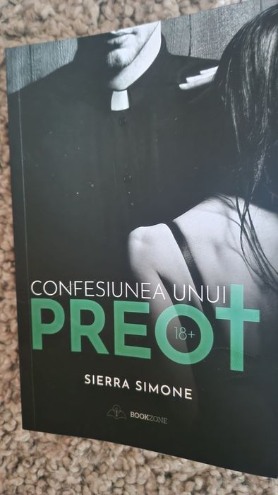 Carti de Sierra Simone.