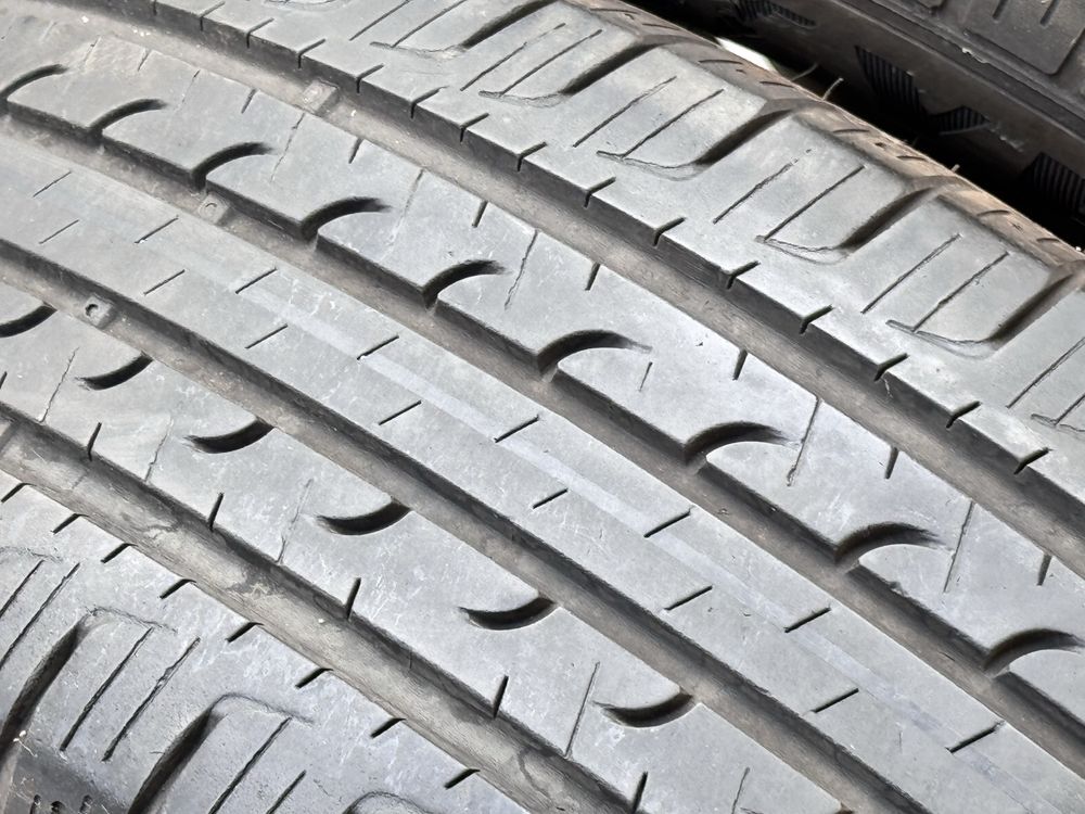 215/60/R17 Goodiyear EfficientGrip 4бр летни dot2619 7мм