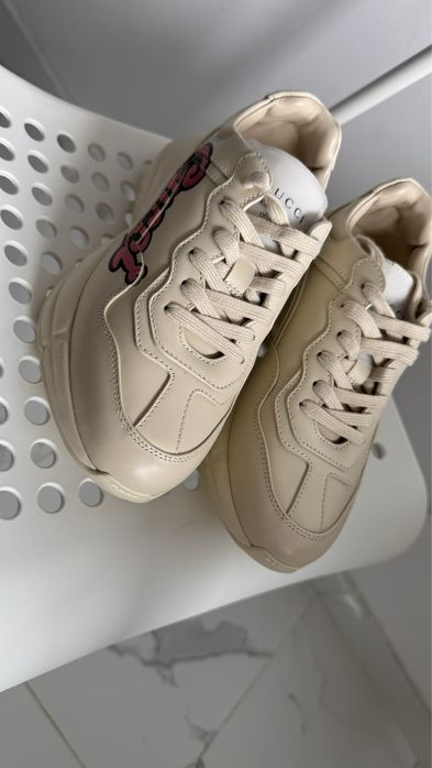 Adidasi Gucci 39