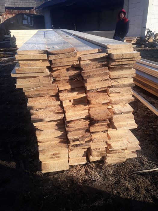 Vând scândură şi capriori