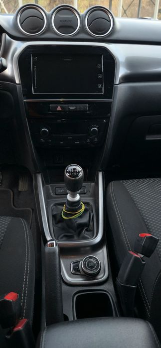 Suzuki Vitara Hybrid (Benz+Ele) 4x4  Unic proprietar