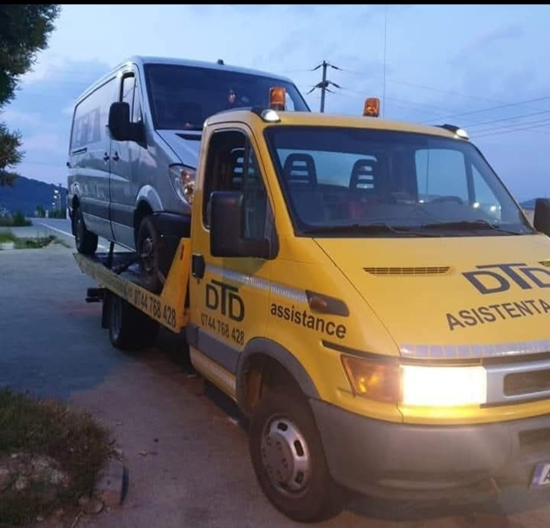 Vând autoplatforma iveco daily 2.8