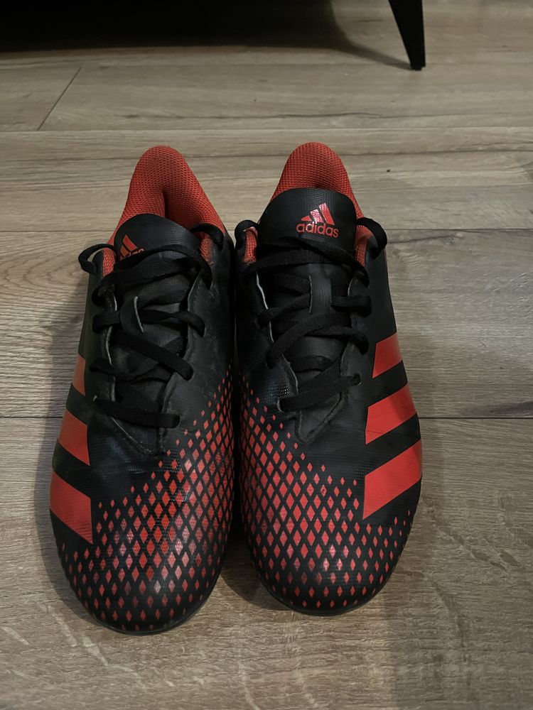 Бутонки Adidas Predator