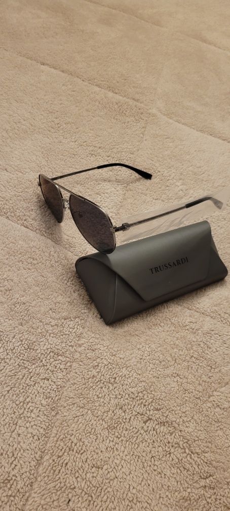 Мъжки слънчеви очила TRUSSARDI
