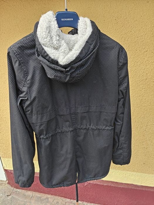 Jacheta dama subtire.