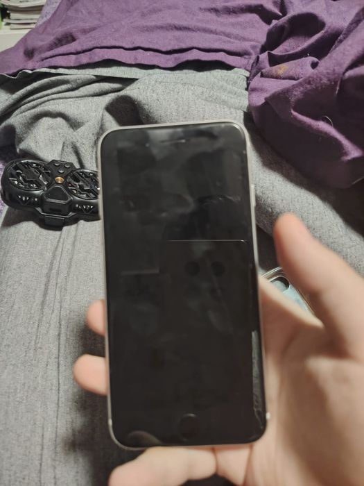 Iphone se 3 la schimb pentru tableta