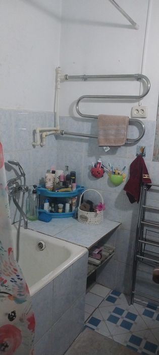 Зудлик билан 2/1/4 уй сотилади. Кибрай Бойжигит