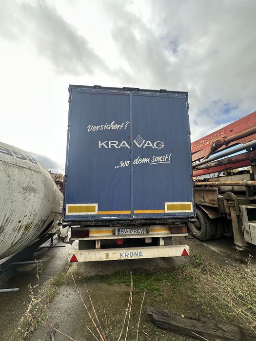 Ofertă camioane si remorci