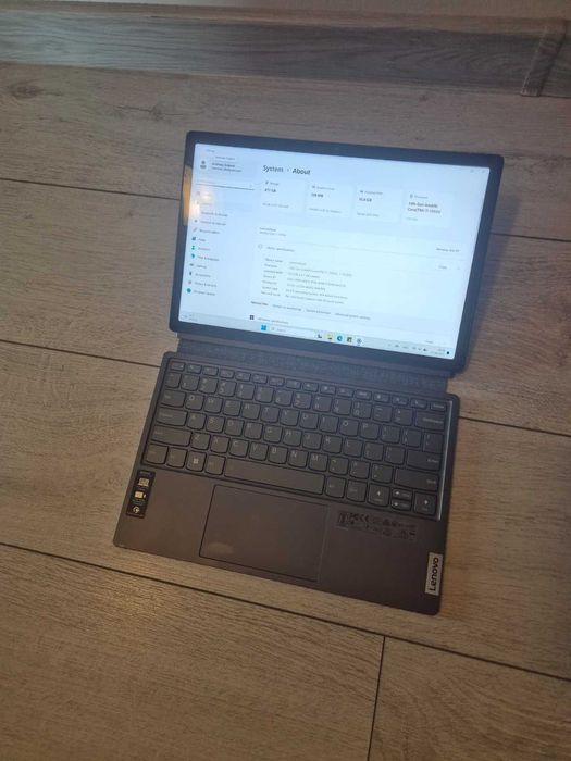 Vând Laptop-Tabletă 2 în 1, Lenovo IdeaPad Duet 5i 12IRU8