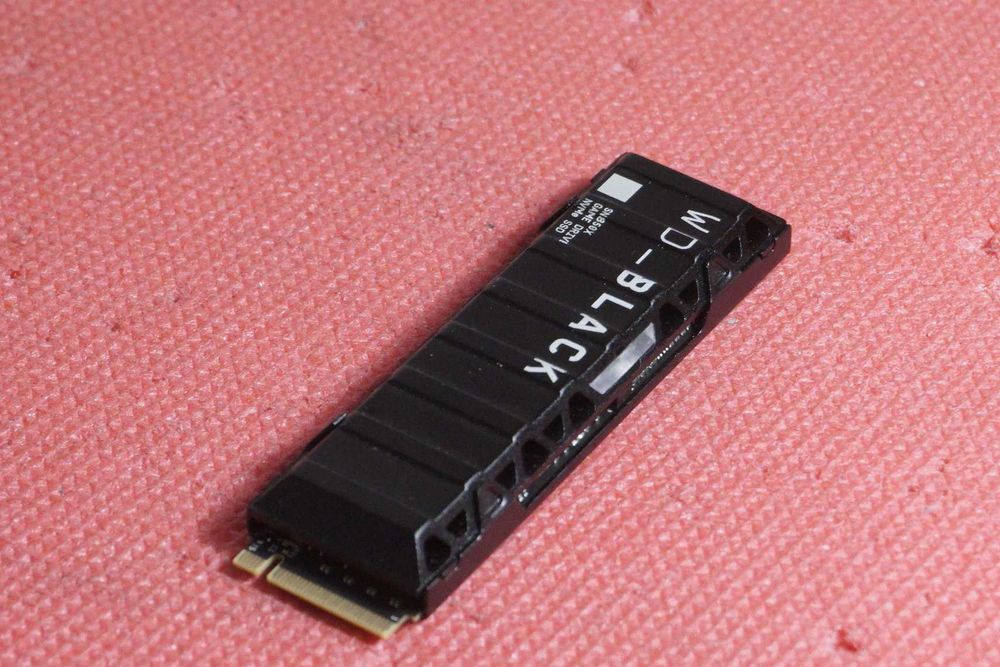1 TB Диск NVME SSD Western Digital SN850X pcie Gen 4 : 7300 / 6300 mbs