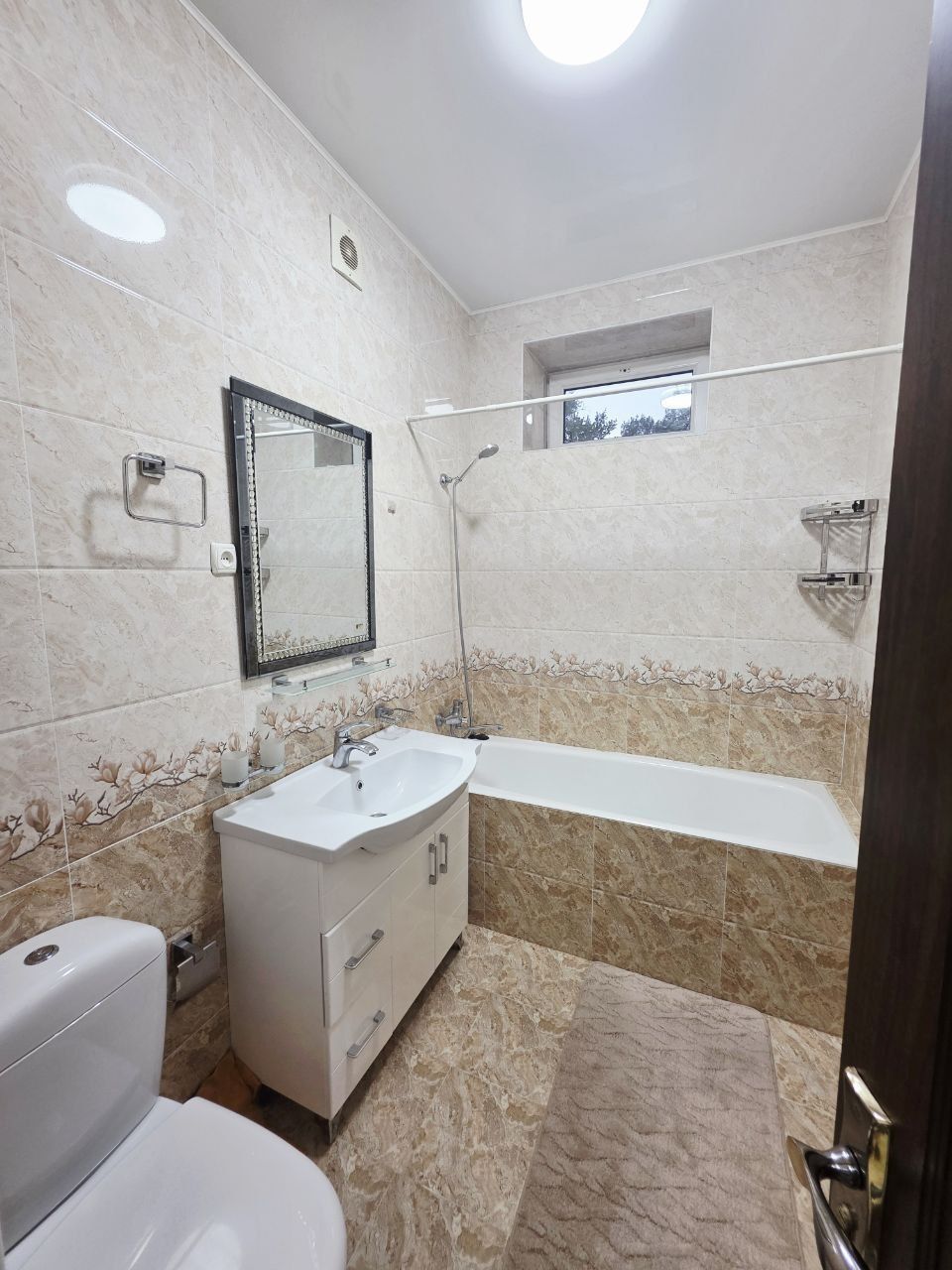 Novostroyka 1/1/5 [Oбщ.пл-42м²] Метро Хамза 3 минут С ремонтом‼️