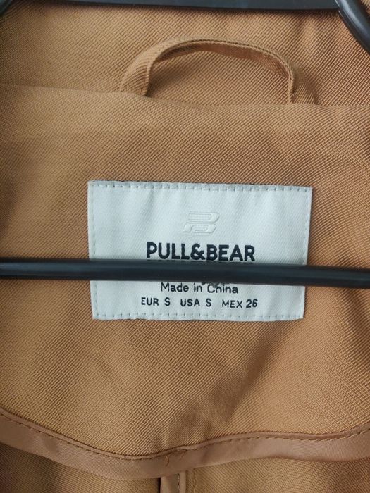Тренч на pull & bear и жилетка